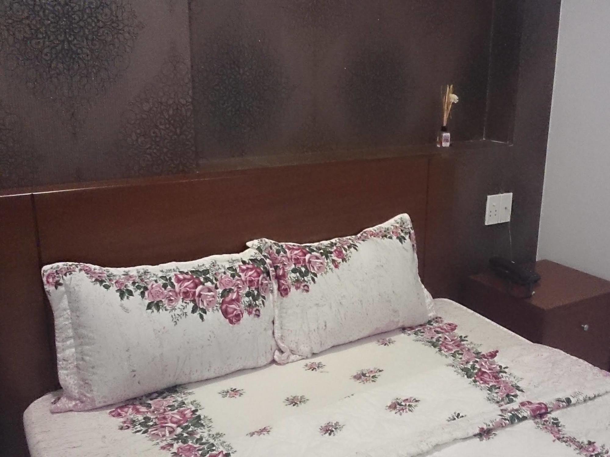 Phu Gia Hotel Near Secc, Fv Hospital Хошимин Экстерьер фото